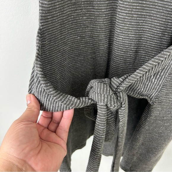 Purejill by J. Jill Taupe Linen blend tunic tie back top size: L - Picture 9 of 9